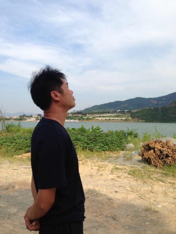 雾里看花的第一张照片--平潭相亲网