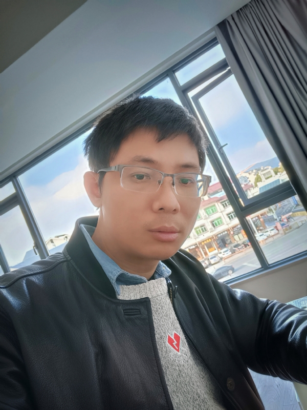 也许只是缺少一个拥抱的第二张照片--平潭相亲网