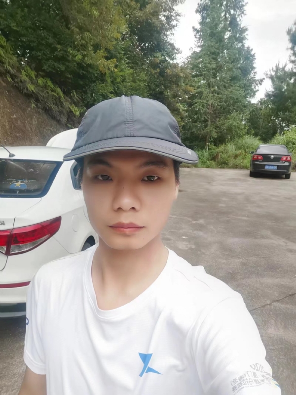 携手相伴的第一张照片--平潭相亲网