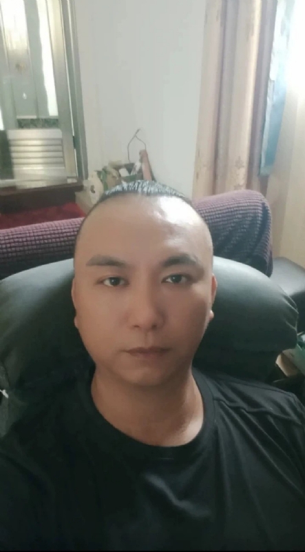 施逸森的第一张照片--平潭相亲网